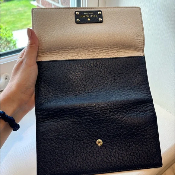 Kate Spade Wallet - Picture 5 of 7